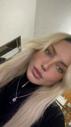 Goth mommy 🦇 - Verified profile