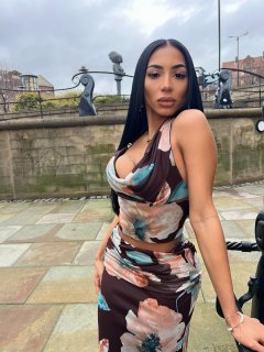 Aisha - Independent model in City Centre - NG1
