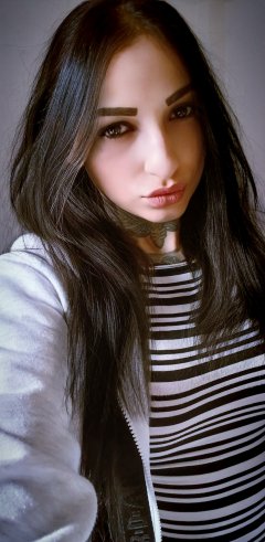 Recent photo of Raven Redz