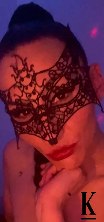 stories-slider-content