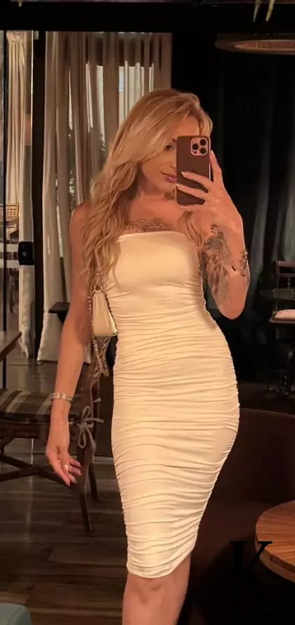 stories-slider-content