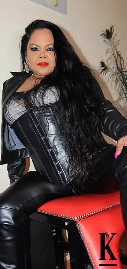 stories-slider-content