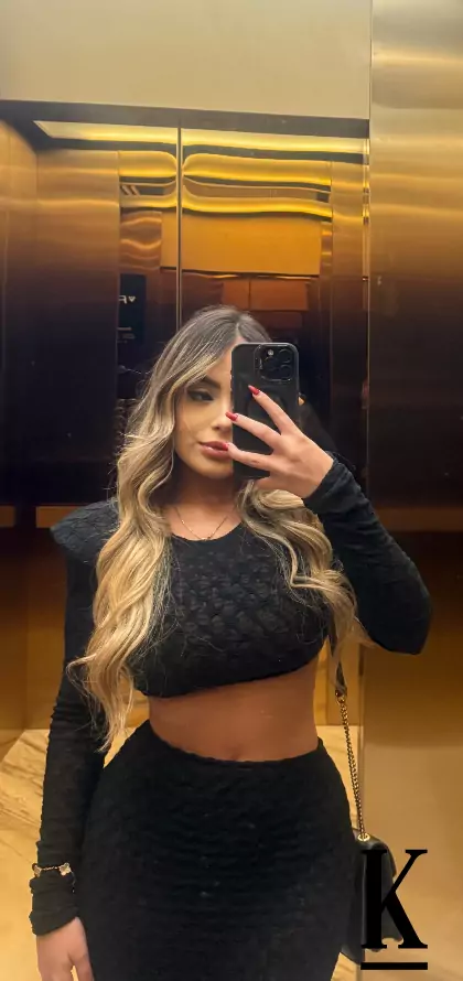 stories-slider-content