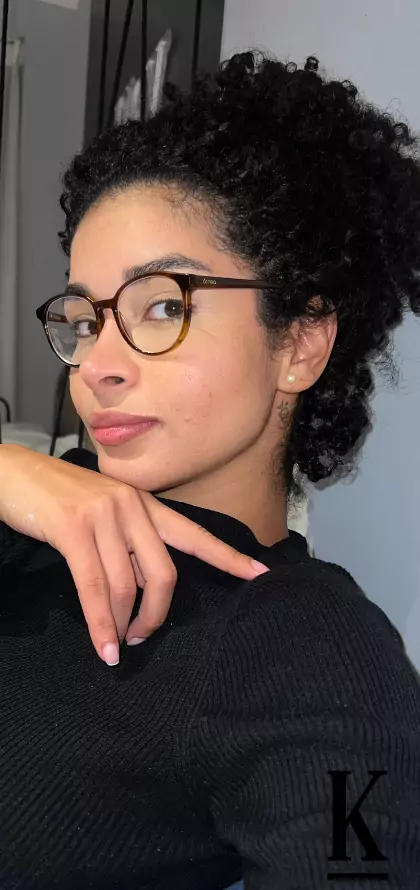 stories-slider-content