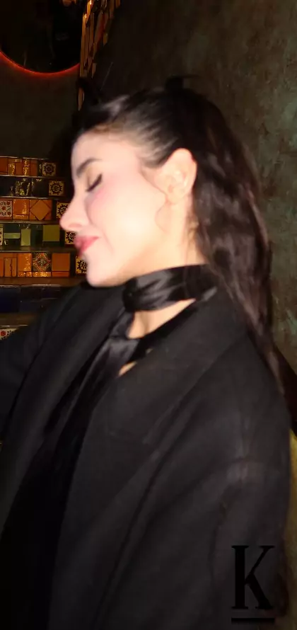 stories-slider-content