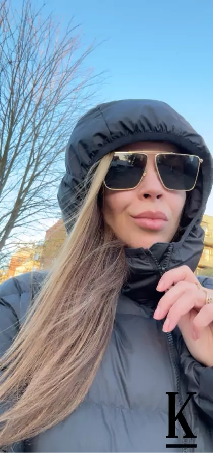 stories-slider-content