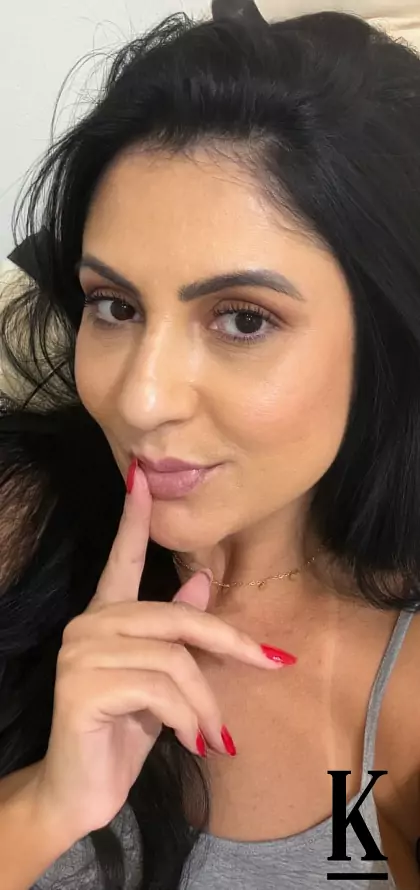 stories-slider-content