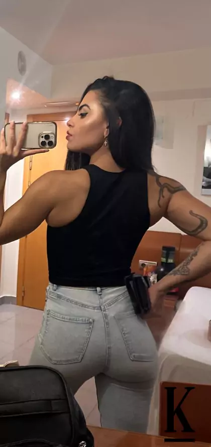 stories-slider-content