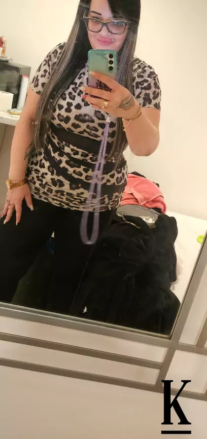 stories-slider-content