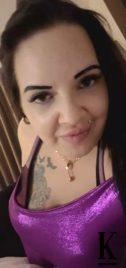 stories-slider-content