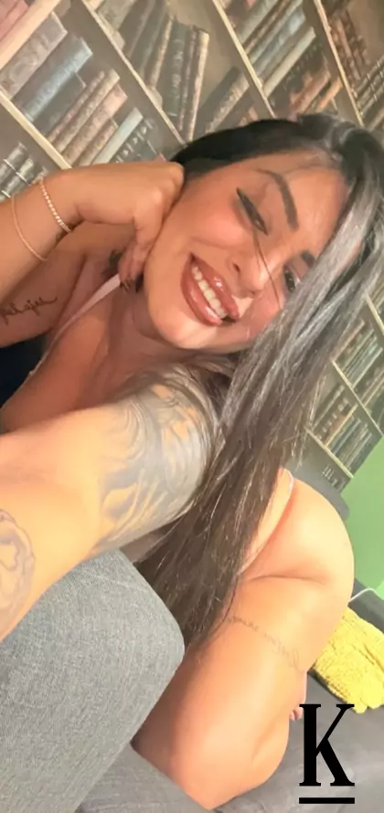 stories-slider-content