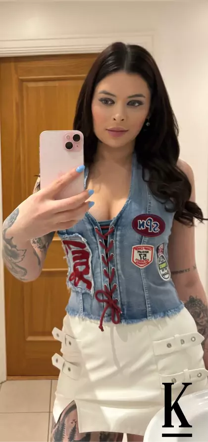 stories-slider-content