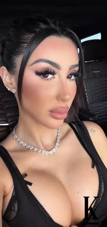 stories-slider-content