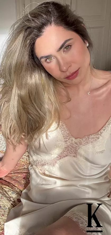 stories-slider-content