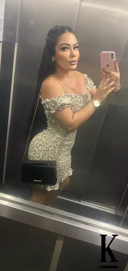 stories-slider-content