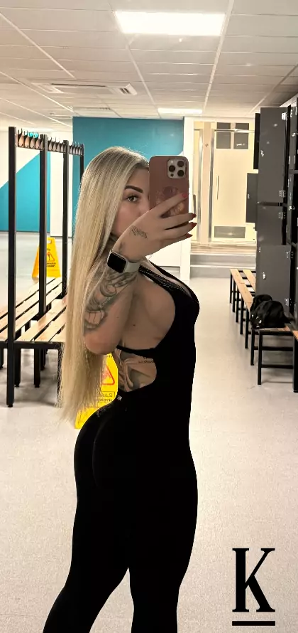 stories-slider-content