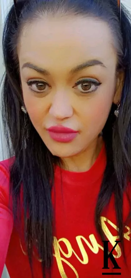 stories-slider-content