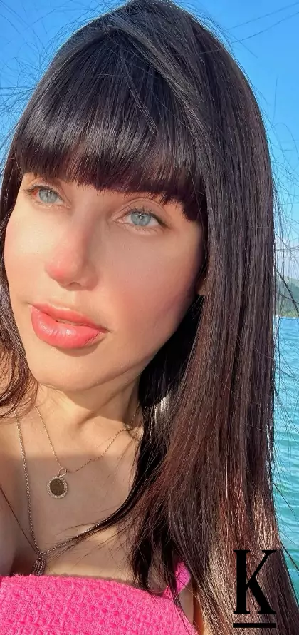 stories-slider-content