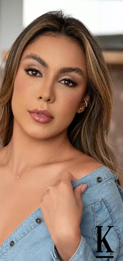 stories-slider-content