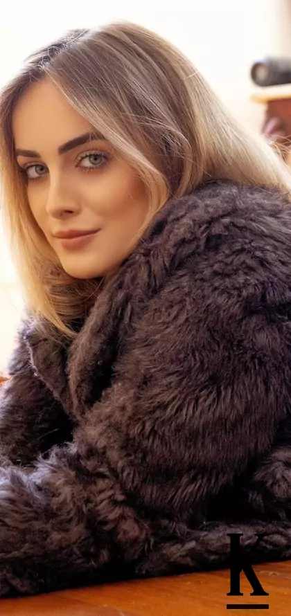 stories-slider-content