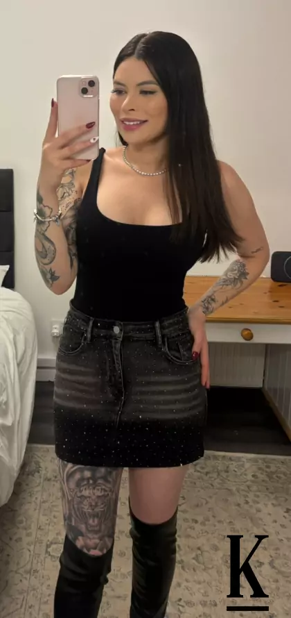 stories-slider-content