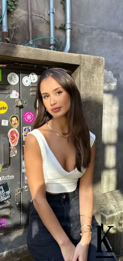 stories-slider-content