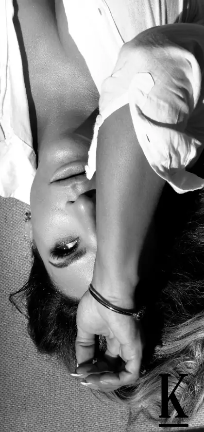 stories-slider-content