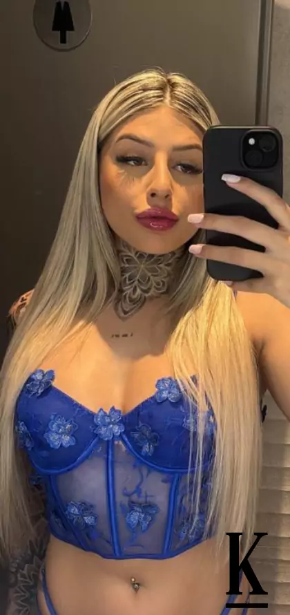 stories-slider-content