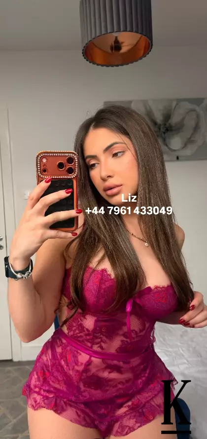 stories-slider-content