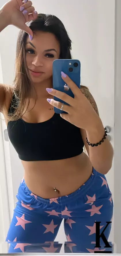 stories-slider-content