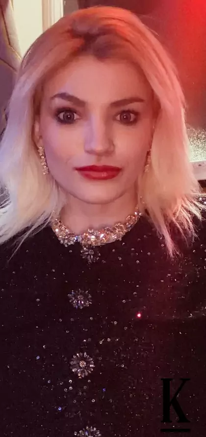 stories-slider-content