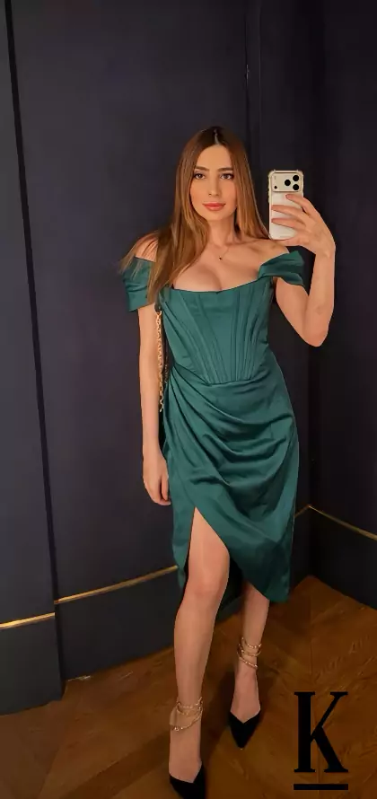 stories-slider-content