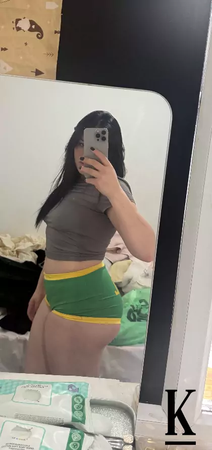 stories-slider-content