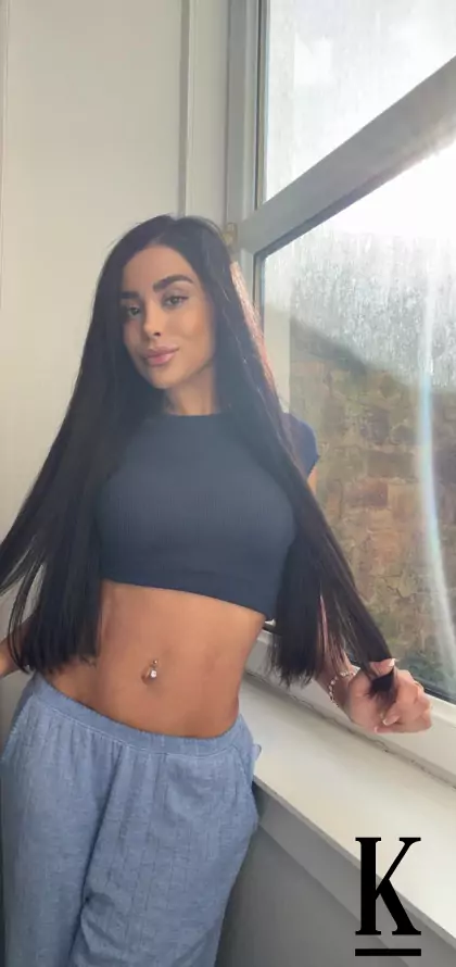 stories-slider-content