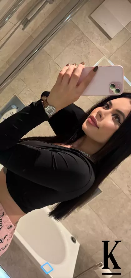 stories-slider-content