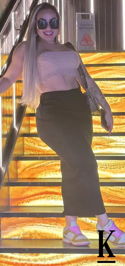 stories-slider-content