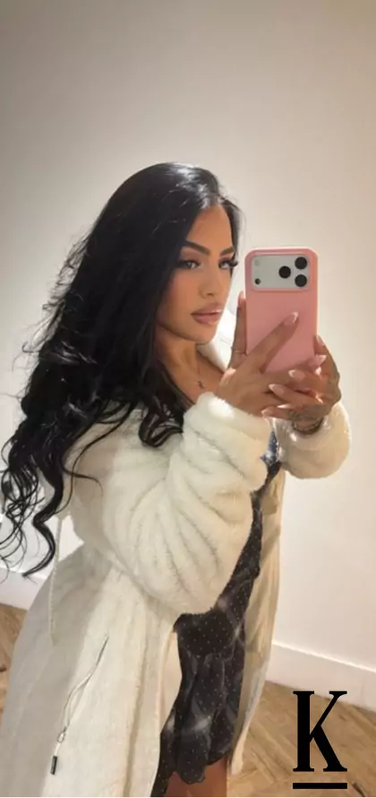 stories-slider-content