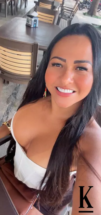 stories-slider-content