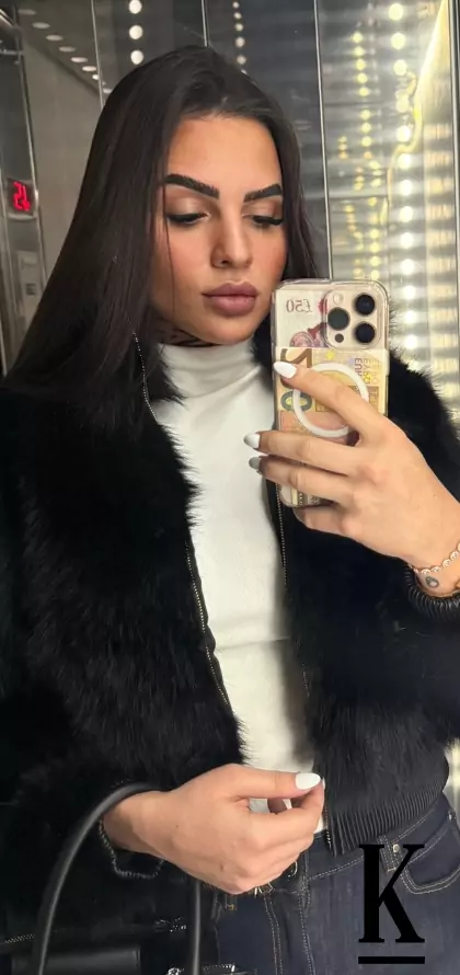 stories-slider-content