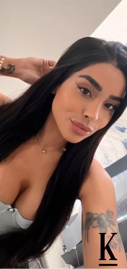 stories-slider-content