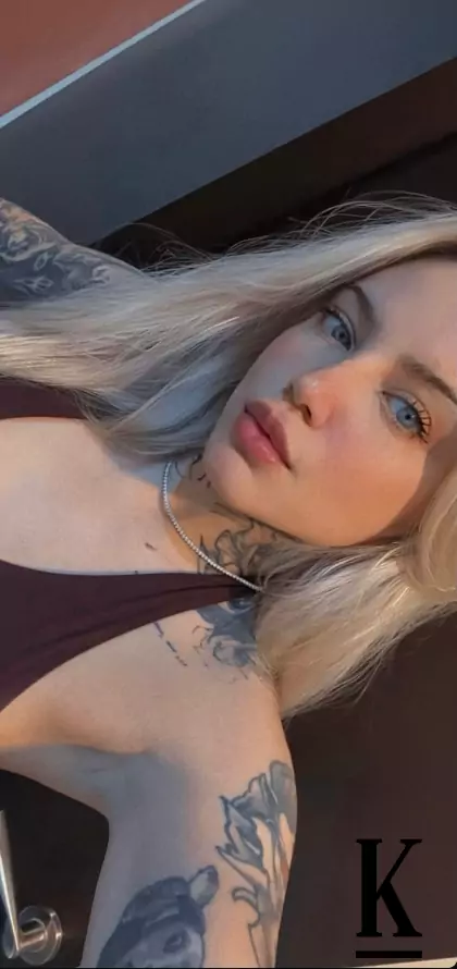 stories-slider-content