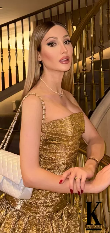 stories-slider-content