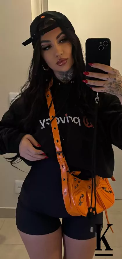 stories-slider-content