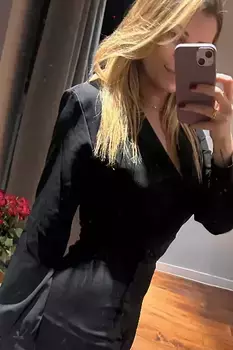 story-item-img