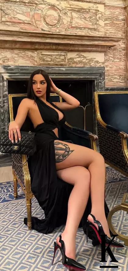 stories-slider-content