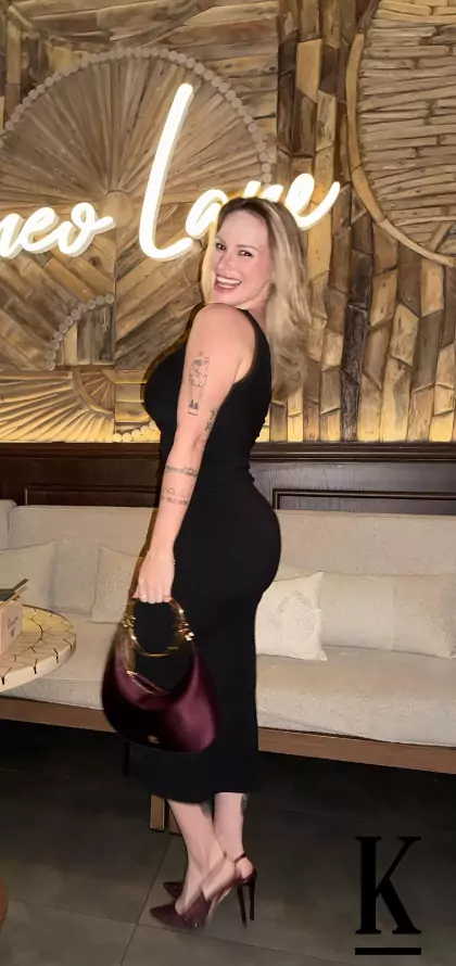 stories-slider-content