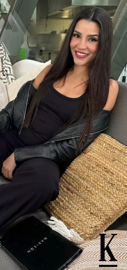 stories-slider-content