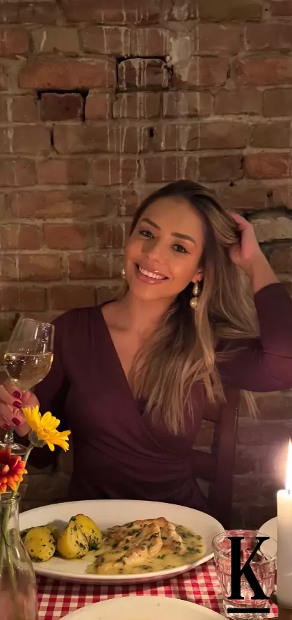 stories-slider-content