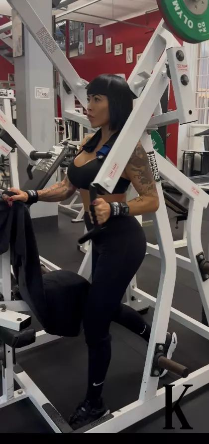 stories-slider-content