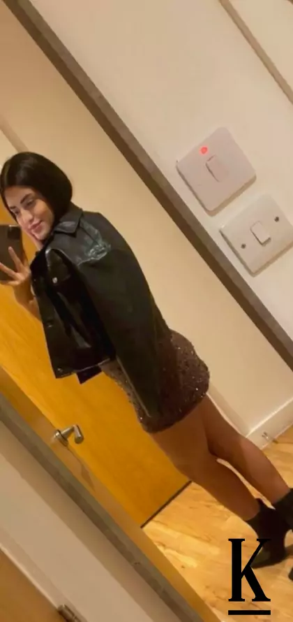 stories-slider-content